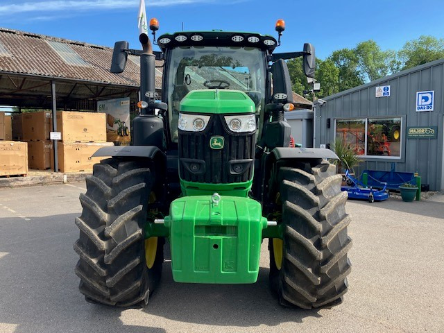 John Deere 6R 250 - Tractor: foto 3 John Deere 6R 250 - Tractor: foto 3