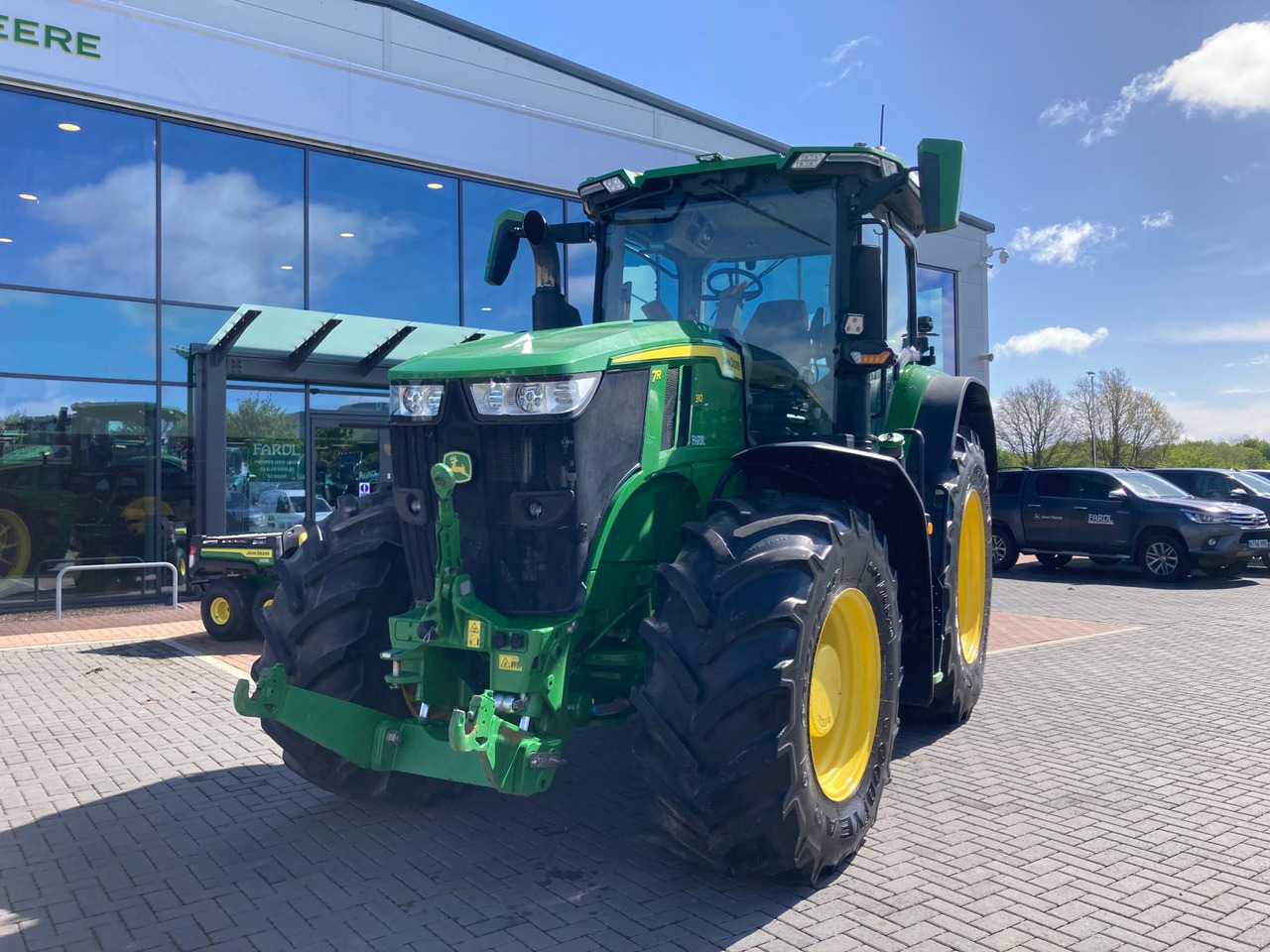 John Deere 7R 310 - Tractor: foto 1 John Deere 7R 310 - Tractor: foto 1