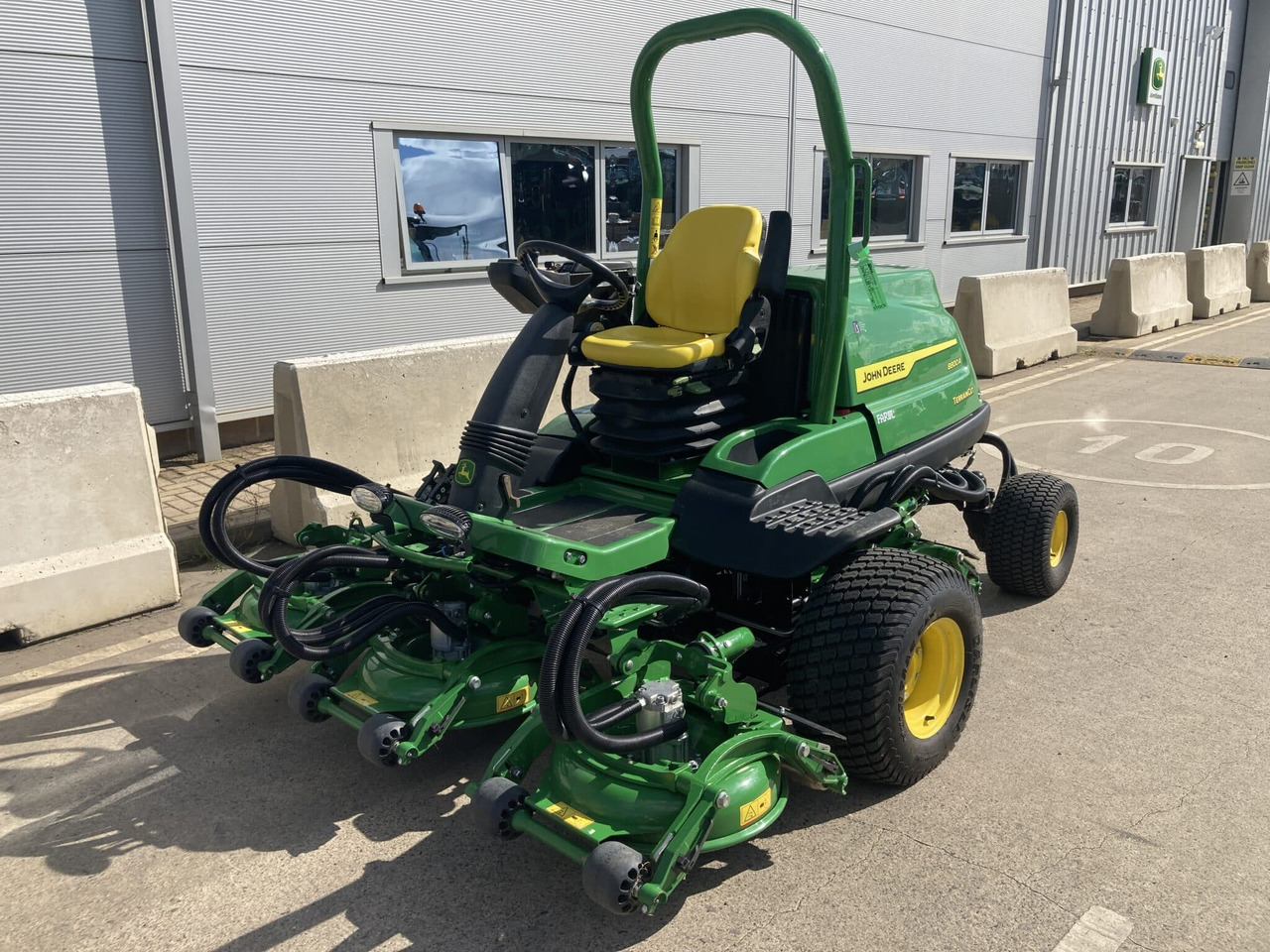 John Deere 8800A 5 pod rotary mower - Cortacésped: foto 1 John Deere 8800A 5 pod rotary mower - Cortacésped: foto 1