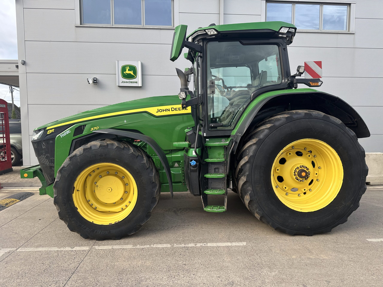 John Deere 8R 370 - Tractor: foto 2 John Deere 8R 370 - Tractor: foto 2