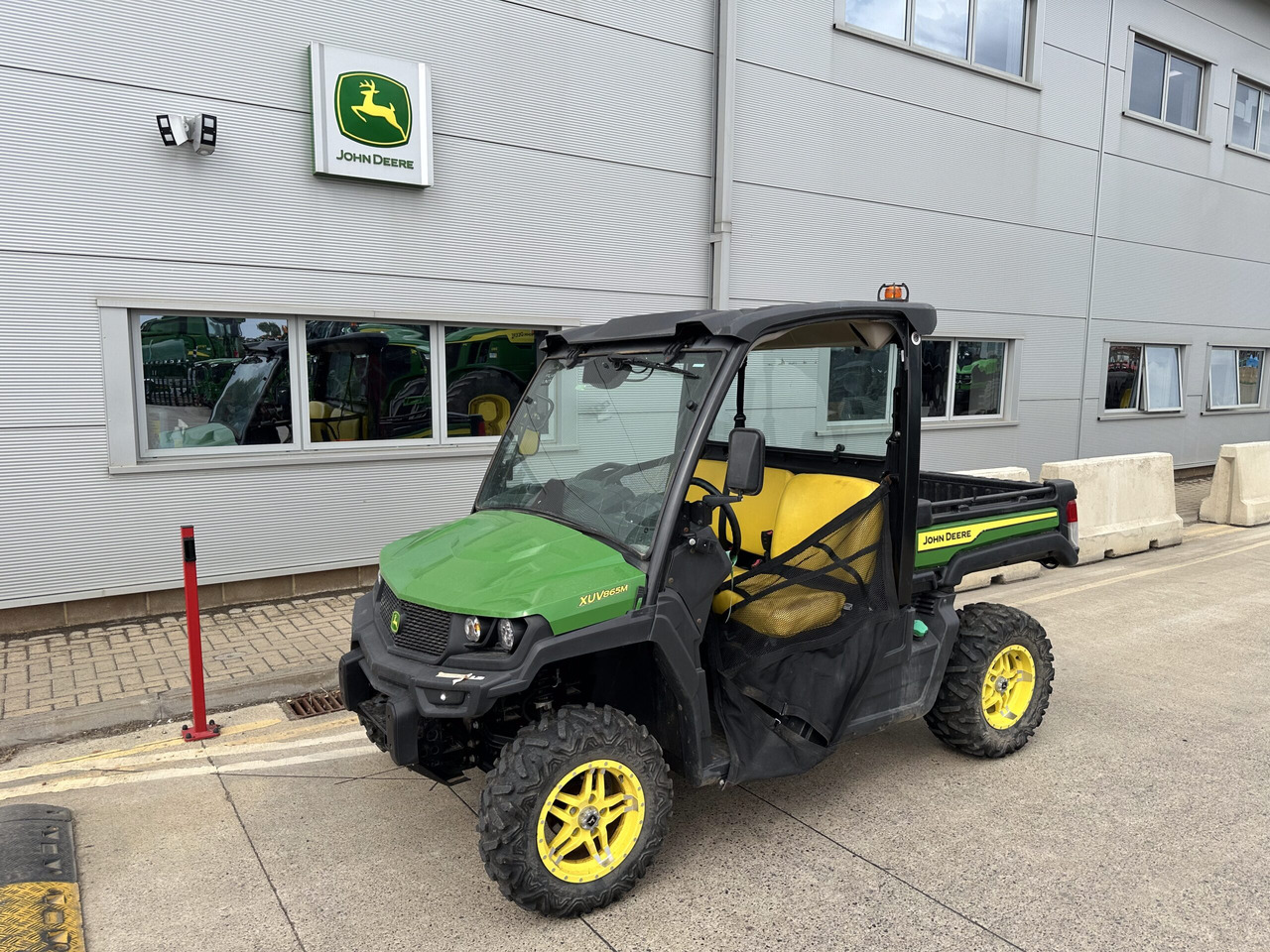 John Deere XUV865M - Cuadrimoto: foto 1 John Deere XUV865M - Cuadrimoto: foto 1