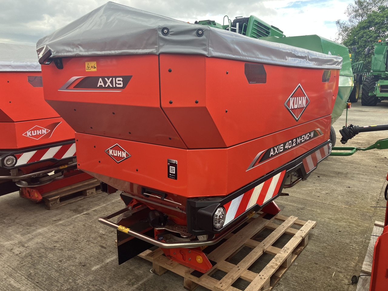 Kuhn Axis 40.2 M-EMC-W - Esparcidor de fertilizantes: foto 2 Kuhn Axis 40.2 M-EMC-W - Esparcidor de fertilizantes: foto 2
