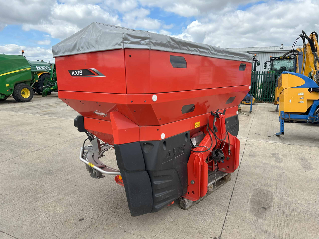 Kuhn Axis 50.2 M-EMC-W - Esparcidor de fertilizantes: foto 3 Kuhn Axis 50.2 M-EMC-W - Esparcidor de fertilizantes: foto 3
