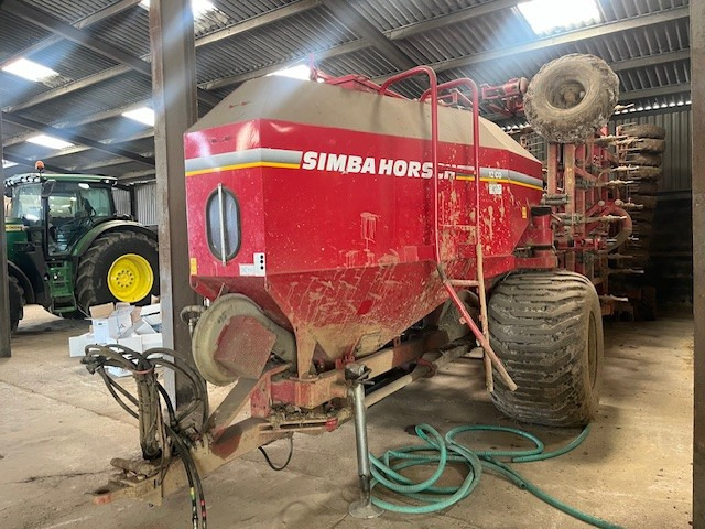 Simba Horsch C012 Drill - Maquinaria de siembra: foto 1 Simba Horsch C012 Drill - Maquinaria de siembra: foto 1