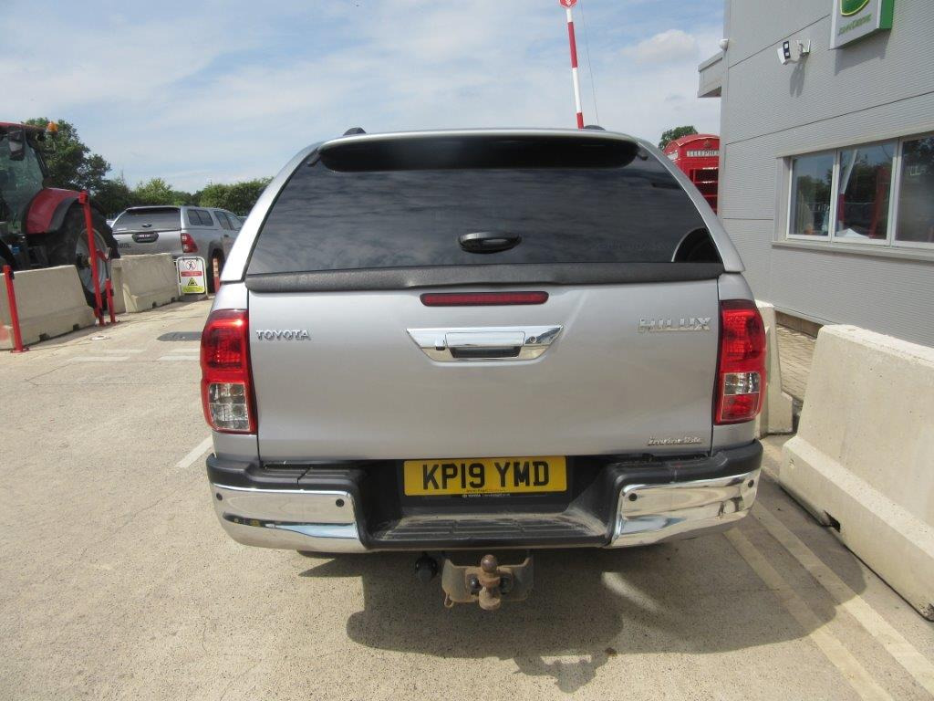TOYOTA HILUX INVINCIBLE - Pick-up: foto 5 TOYOTA HILUX INVINCIBLE - Pick-up: foto 5