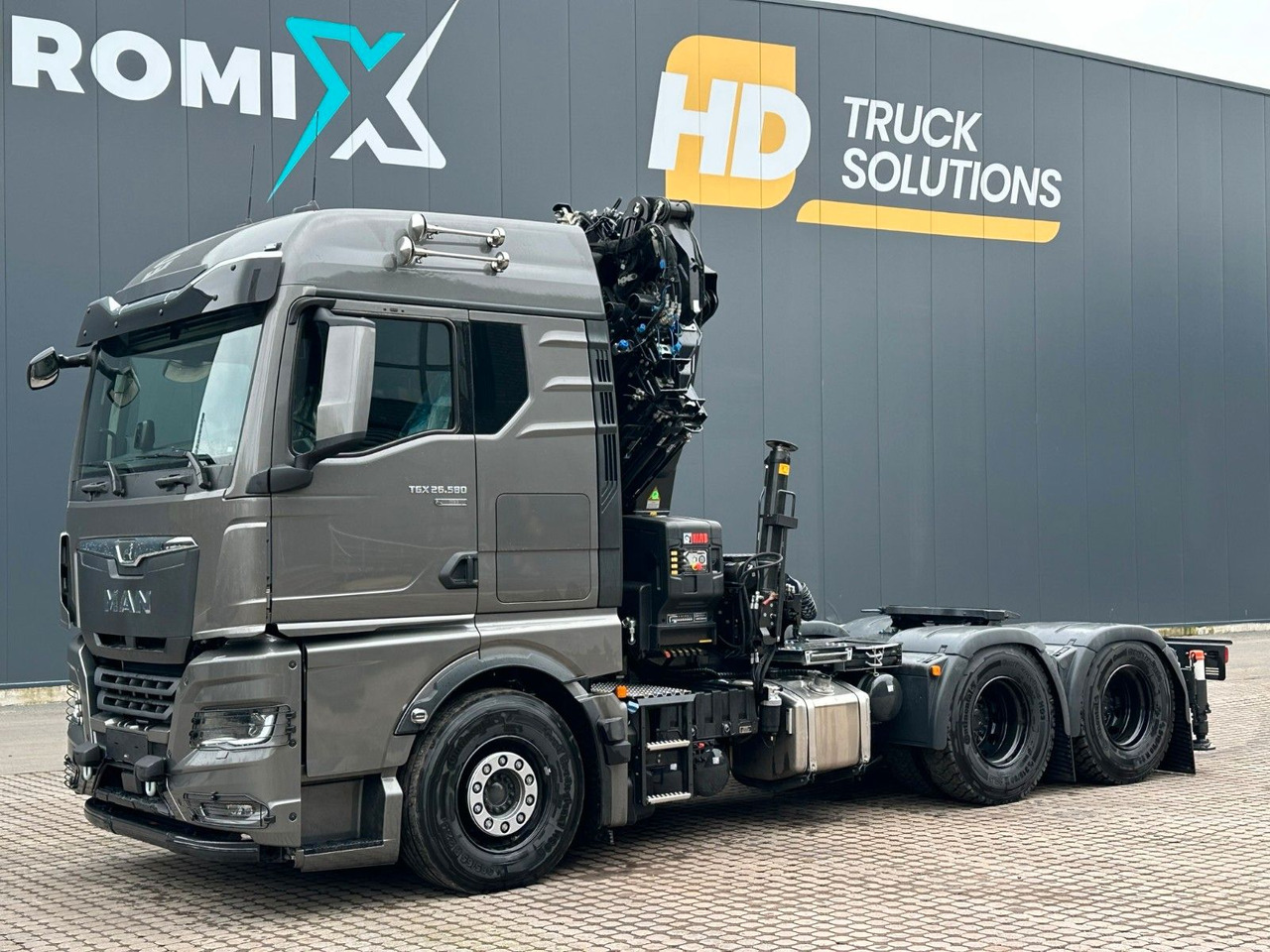 MAN TGX 26.580 6x4 Kran Hiab 302-6 + Jib-4 - Cabeza tractora: foto 3 MAN TGX 26.580 6x4 Kran Hiab 302-6 + Jib-4 - Cabeza tractora: foto 3