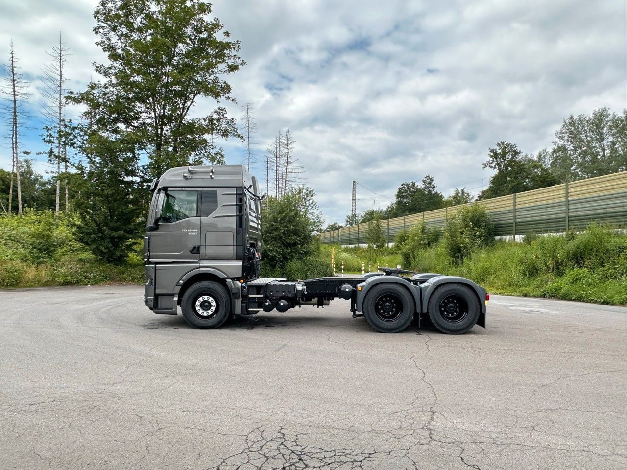 MAN TGX 26.580 6x4 Retarder - Cabeza tractora: foto 2 MAN TGX 26.580 6x4 Retarder - Cabeza tractora: foto 2