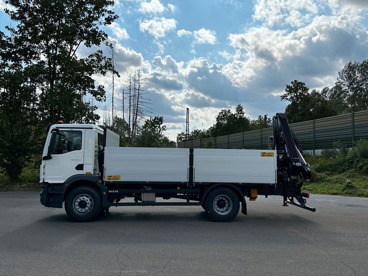 MAN TGM 18.320 4x2 Euro6e Kran Hiab - Camión grúa: foto 3 MAN TGM 18.320 4x2 Euro6e Kran Hiab - Camión grúa: foto 3