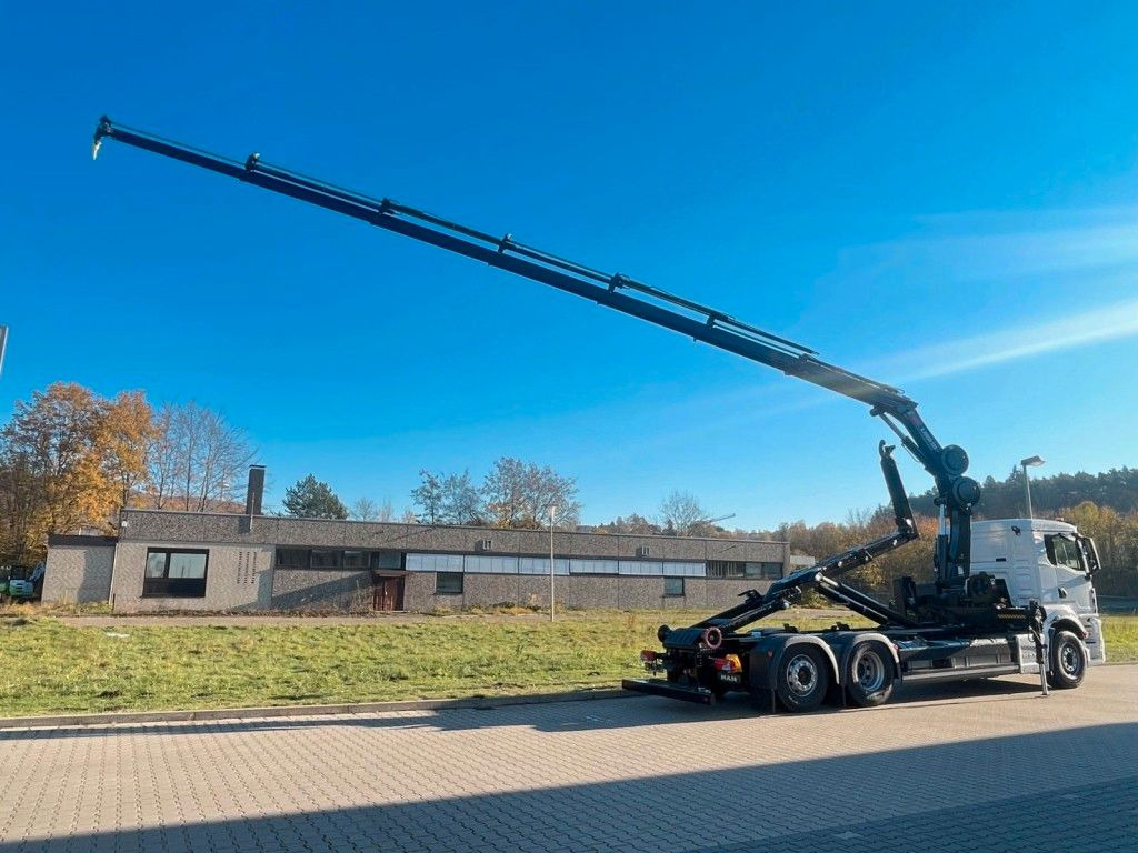 MAN TGS 26.470 6x2 Abrollkipper + Kran Hiab 228-6 - Camión multibasculante, Camión grúa: foto 5 MAN TGS 26.470 6x2 Abrollkipper + Kran Hiab 228-6 - Camión multibasculante, Camión grúa: foto 5