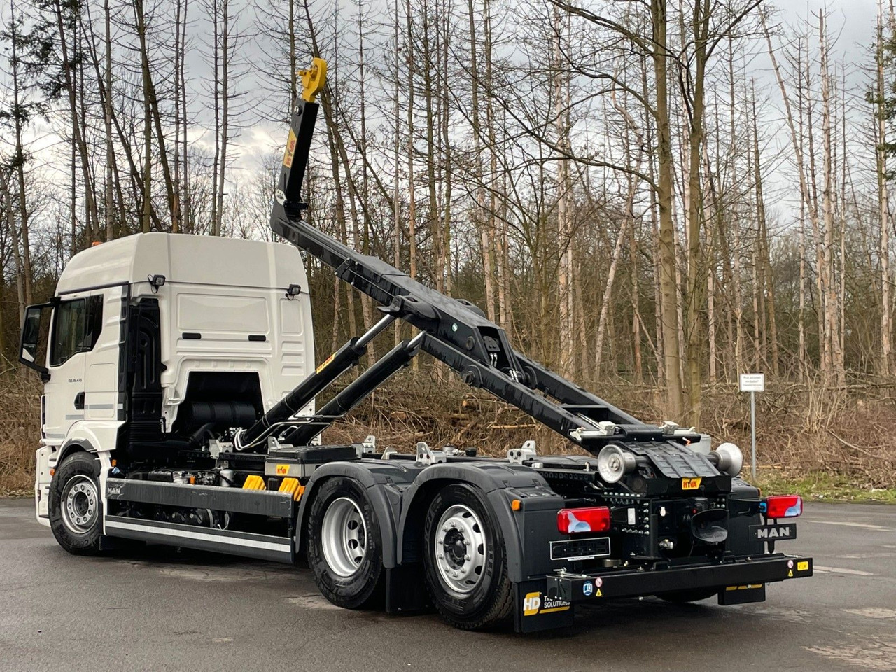 MAN TGS 26.480 6x2 Retarder Hyva 20-60 Abrollkipper - Camión multibasculante: foto 4 MAN TGS 26.480 6x2 Retarder Hyva 20-60 Abrollkipper - Camión multibasculante: foto 4