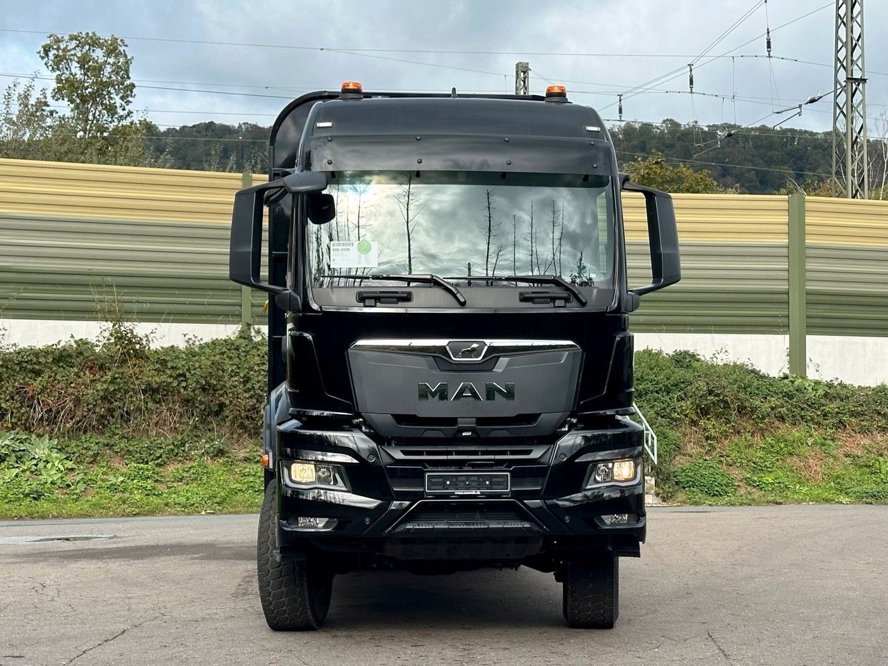 MAN TGS 33.520 6X6 Euro6e LogLift 165 Z - Camión forestal, Camión grúa: foto 2 MAN TGS 33.520 6X6 Euro6e LogLift 165 Z - Camión forestal, Camión grúa: foto 2