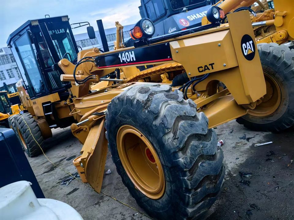 CAT 140H Grader Used Second Hand Good Condition for Sale From Janpan - Grader: foto 3 CAT 140H Grader Used Second Hand Good Condition for Sale From Janpan - Grader: foto 3