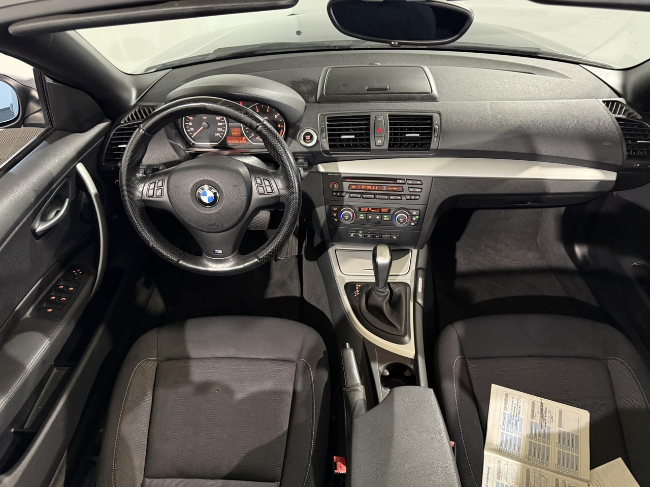 BMW | 1-serie Cabrio | 118i High Executive | 2009 | 114.310 km | 43HZT4 | Logisch - Coche: foto 2 BMW | 1-serie Cabrio | 118i High Executive | 2009 | 114.310 km | 43HZT4 | Logisch - Coche: foto 2
