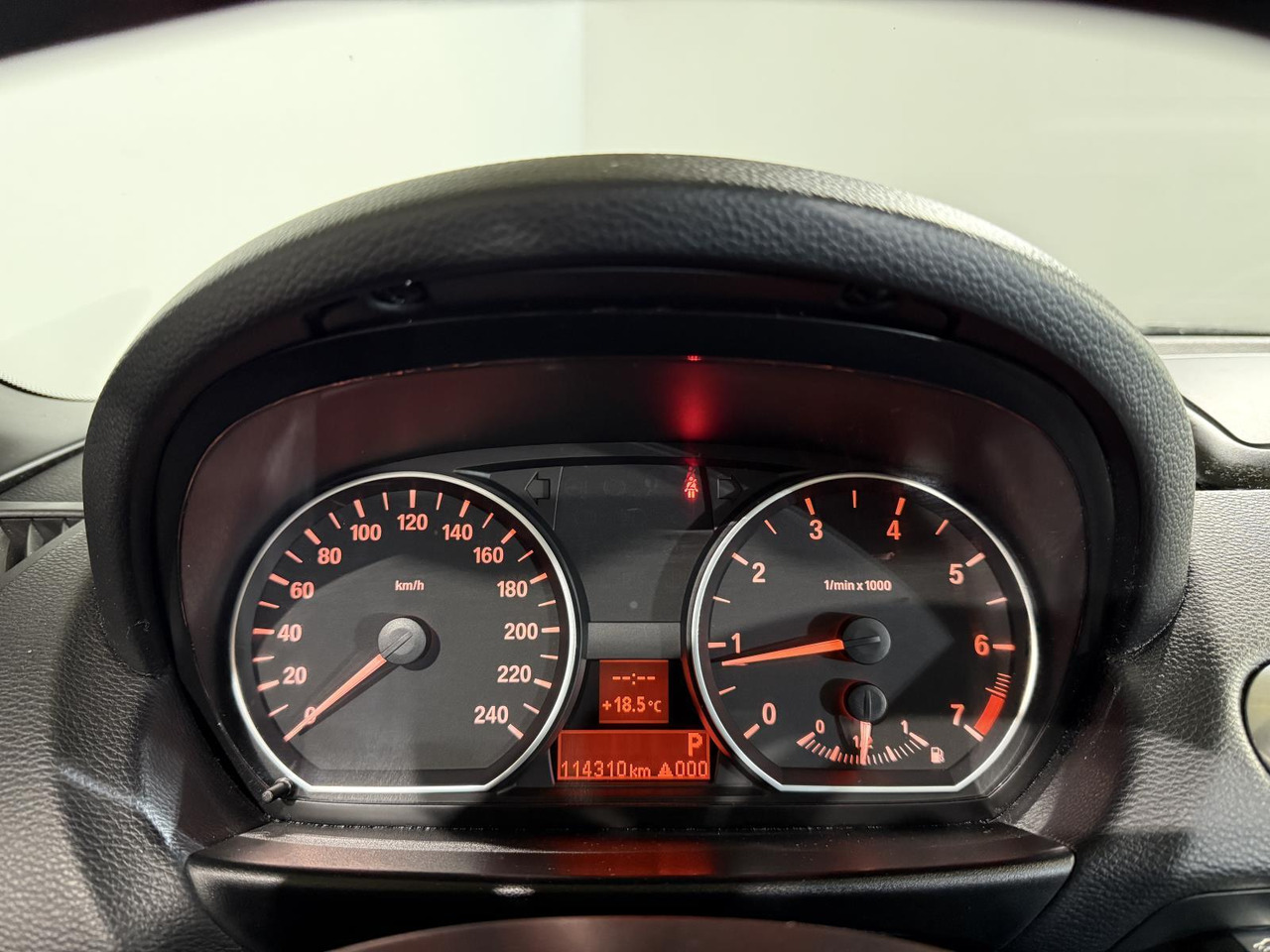 BMW | 1-serie Cabrio | 118i High Executive | 2009 | 114.310 km | 43HZT4 | Logisch - Coche: foto 4 BMW | 1-serie Cabrio | 118i High Executive | 2009 | 114.310 km | 43HZT4 | Logisch - Coche: foto 4