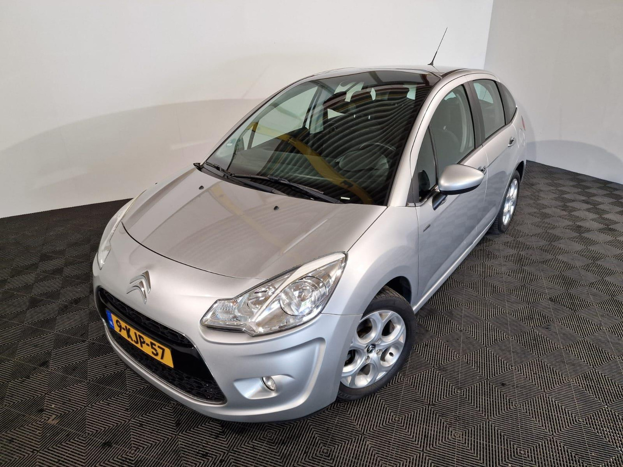 Citroen C3 1.6 Vti 9-KJP-57 193.593 km - Coche: foto 1 Citroen C3 1.6 Vti 9-KJP-57 193.593 km - Coche: foto 1