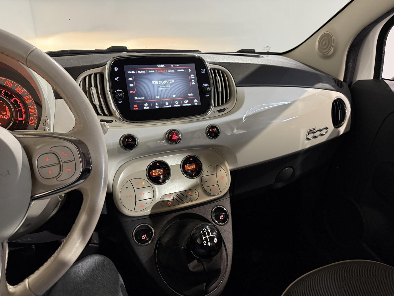 Fiat | 500 | 0.9 TwinAir Turbo Lounge | 2017 | 174.274 km | KX085G | Logisch - Hatchback: foto 4 Fiat | 500 | 0.9 TwinAir Turbo Lounge | 2017 | 174.274 km | KX085G | Logisch - Hatchback: foto 4