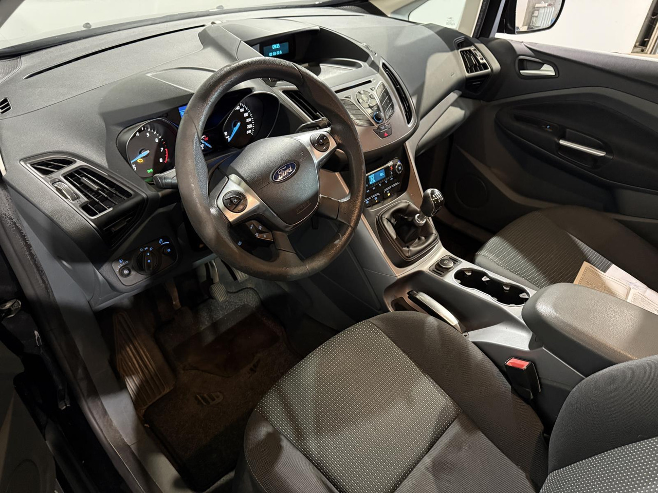 Ford | C-Max | 1.0 Ambiente | 2014 | 197.555 km | PL549X | Geen oordeel - Coche: foto 4 Ford | C-Max | 1.0 Ambiente | 2014 | 197.555 km | PL549X | Geen oordeel - Coche: foto 4