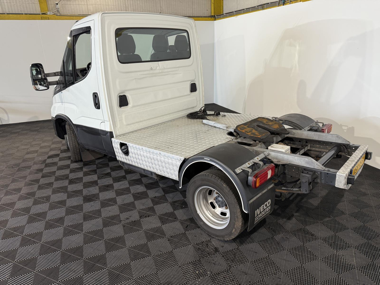 Iveco 40C18 Daily VSH-15-F 201.901 km - Cabeza tractora BE: foto 2 Iveco 40C18 Daily VSH-15-F 201.901 km - Cabeza tractora BE: foto 2