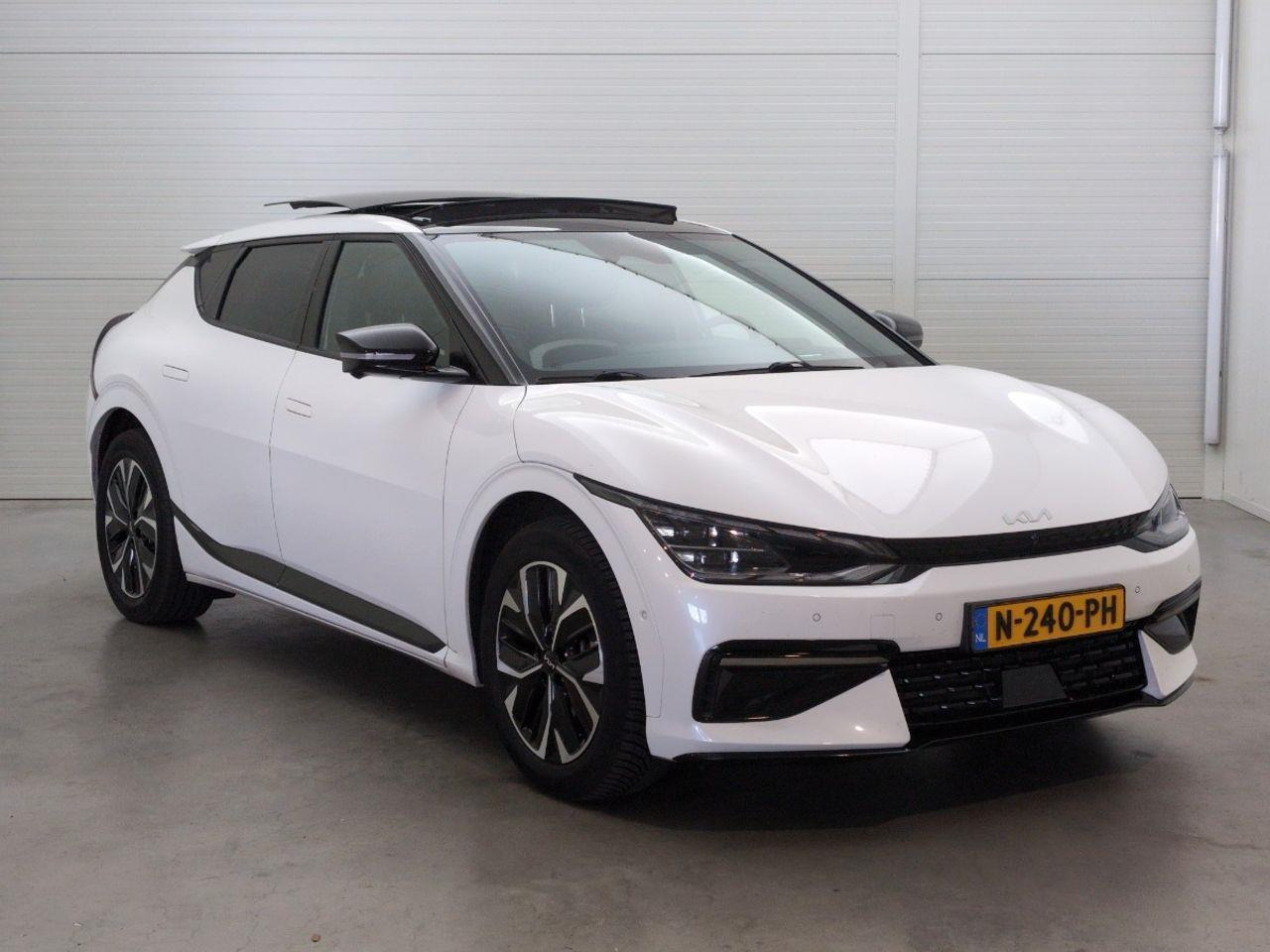 Kia EV6 GT - Line 77.4 kWh | 2021 | 133.453 km | Automaat | N240PH | NAP: Logisch - SUV/ Todoterreno: foto 2 Kia EV6 GT - Line 77.4 kWh | 2021 | 133.453 km | Automaat | N240PH | NAP: Logisch - SUV/ Todoterreno: foto 2