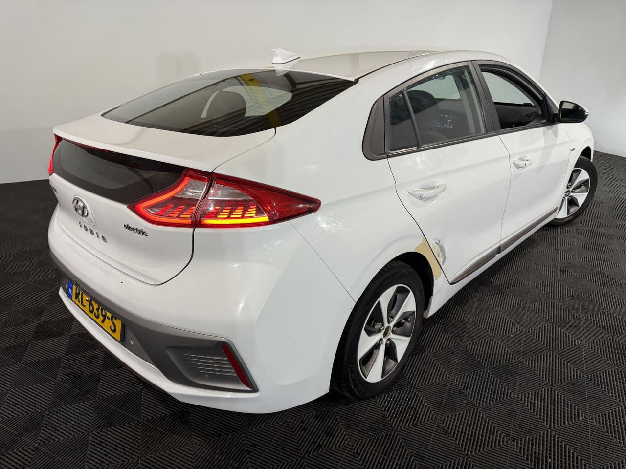 Kia | Stonic | 1.0 T-GDi DynamicLine | 2018 | 230.603 km | RL369S | Logisch - SUV/ Todoterreno: foto 4 Kia | Stonic | 1.0 T-GDi DynamicLine | 2018 | 230.603 km | RL369S | Logisch - SUV/ Todoterreno: foto 4