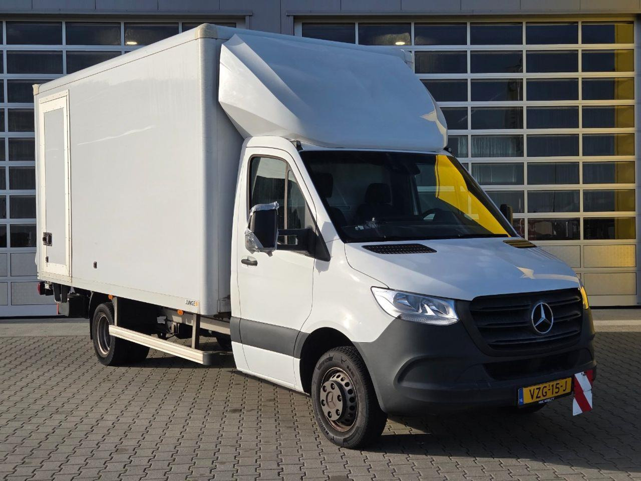 Mercedes - Benz Sprinter 516 2.2 CDI L3 EURO VI - D | 2020 | 150.987 km | Automaat | VZG15J | NAP: Geen oordeel - Furgoneta caja cerrada: foto 2 Mercedes - Benz Sprinter 516 2.2 CDI L3 EURO VI - D | 2020 | 150.987 km | Automaat | VZG15J | NAP: Geen oordeel - Furgoneta caja cerrada: foto 2