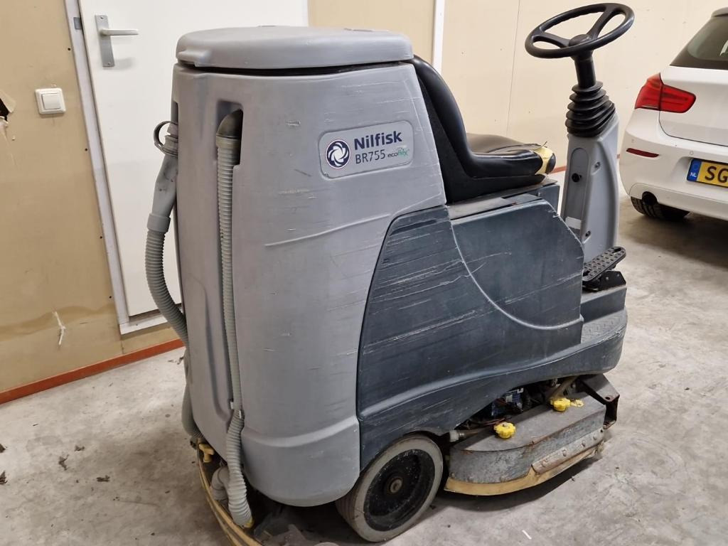 Nilfisk BR 755 Ecoflex Zit-Schrobmachine – 2015 - Maquinaria de limpieza: foto 3 Nilfisk BR 755 Ecoflex Zit-Schrobmachine – 2015 - Maquinaria de limpieza: foto 3