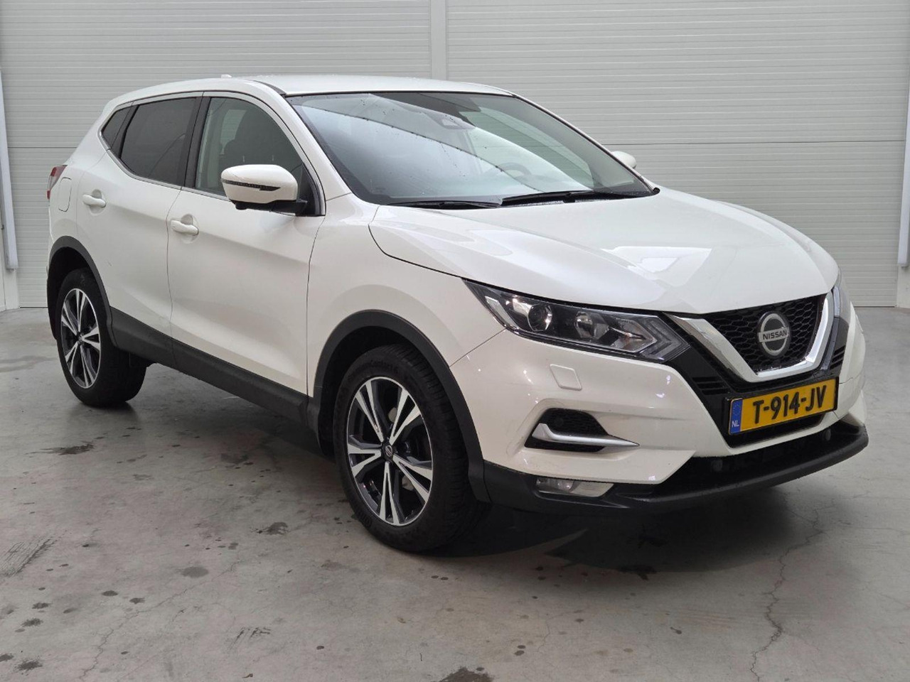 Nissan Qashqai 1.3 DIG - T Acenta | 2020 | 136.596 km | Automaat | T914JV | NAP: Geen oordeel - SUV/ Todoterreno: foto 2 Nissan Qashqai 1.3 DIG - T Acenta | 2020 | 136.596 km | Automaat | T914JV | NAP: Geen oordeel - SUV/ Todoterreno: foto 2