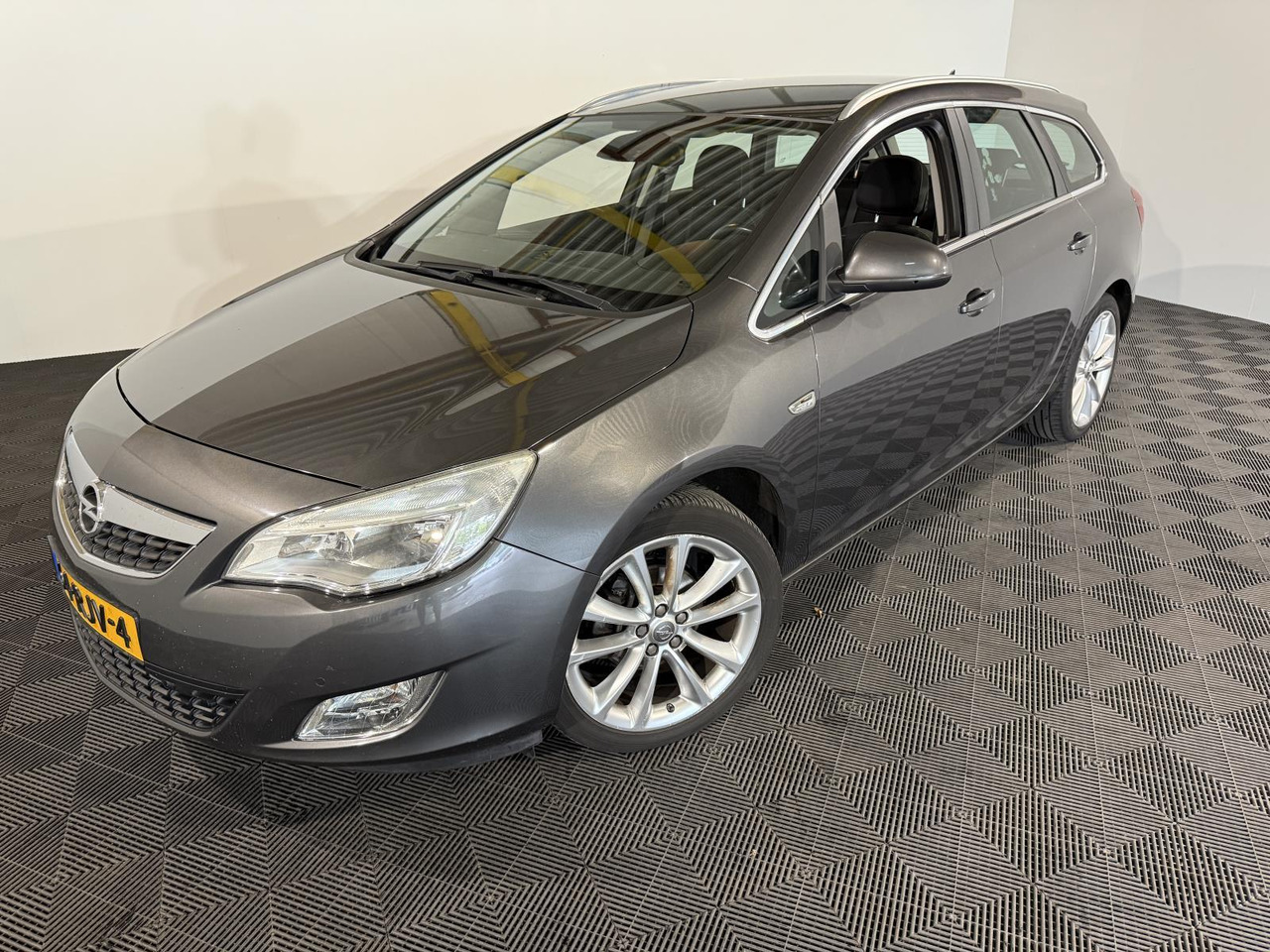 Opel Astra Sports Tourer 1.4 Turbo Cosmo 64-RJV-4 - Coche: foto 1 Opel Astra Sports Tourer 1.4 Turbo Cosmo 64-RJV-4 - Coche: foto 1