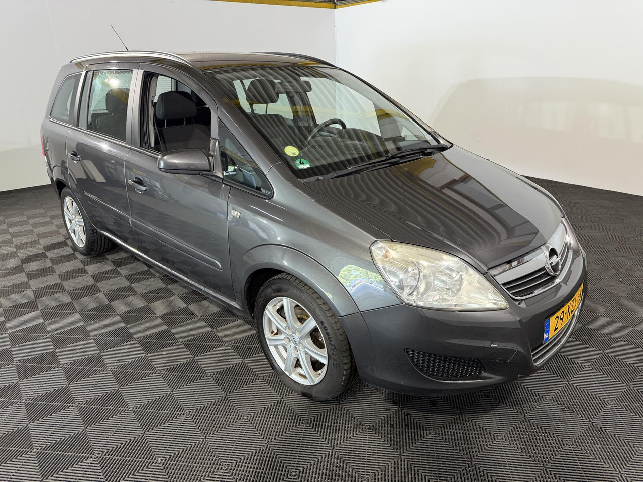 Opel | Zafira | 1.8 Selection | 2010 | 177.965 km | 29KZL6 | Logisch - Coche: foto 3 Opel | Zafira | 1.8 Selection | 2010 | 177.965 km | 29KZL6 | Logisch - Coche: foto 3
