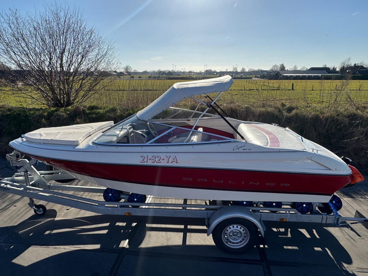 Bayliner Capri 1851 SS 4,3L V6+ Kalf Trailer - Otros maquinaria: foto 3 Bayliner Capri 1851 SS 4,3L V6+ Kalf Trailer - Otros maquinaria: foto 3