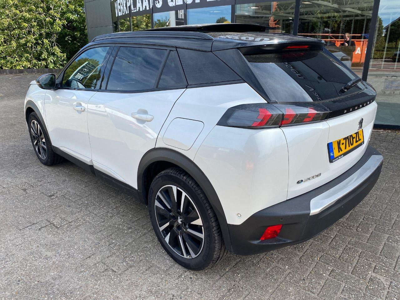 Peugeot e - 2008 EV GT Pack 50 kWh | 2021 | 103.596 km | Automaat | K710ZL | NAP: Logisch - SUV/ Todoterreno: foto 3 Peugeot e - 2008 EV GT Pack 50 kWh | 2021 | 103.596 km | Automaat | K710ZL | NAP: Logisch - SUV/ Todoterreno: foto 3