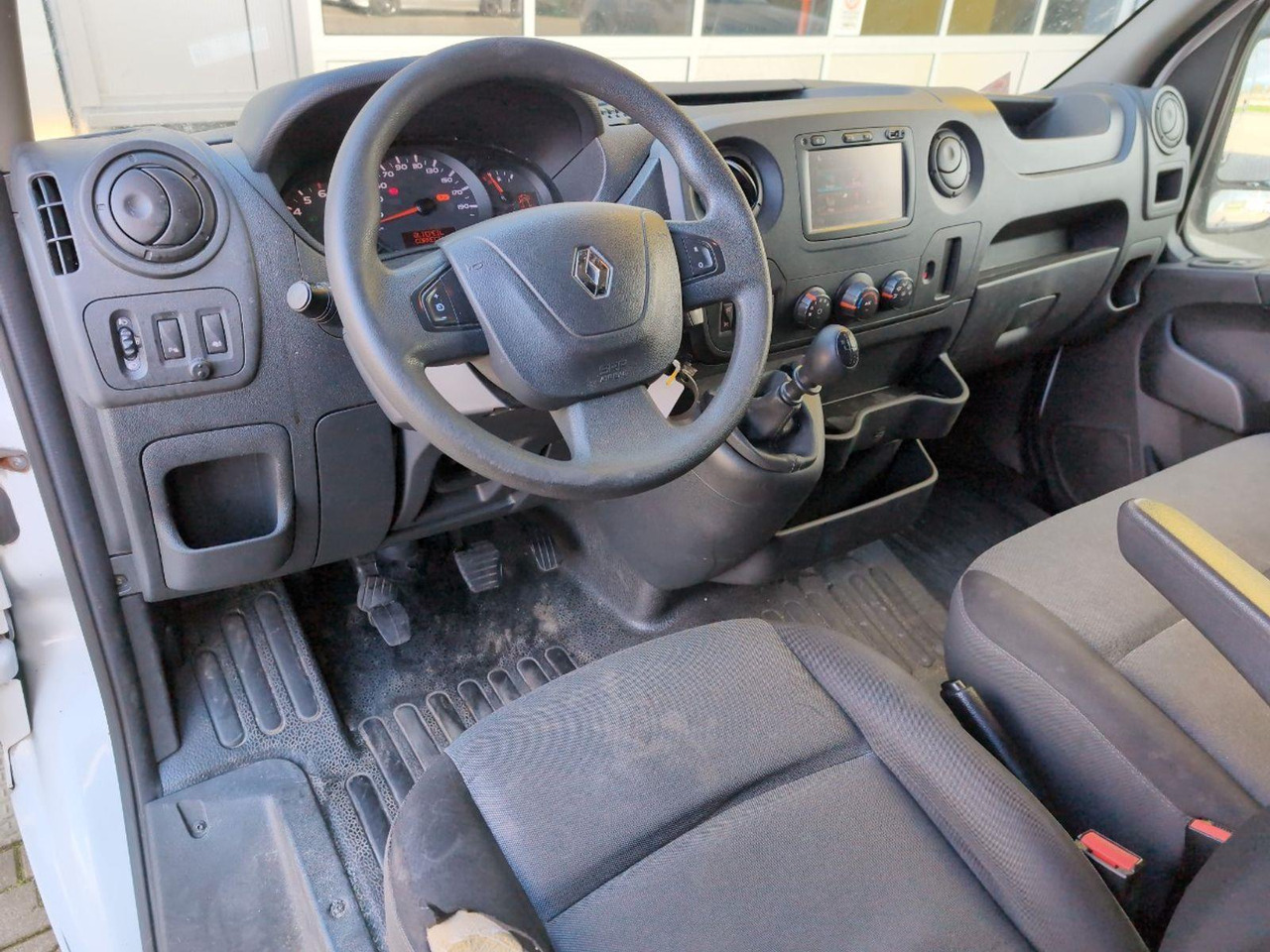 Renault Master T35 2.3 dCi L3H2 | 2019 | 290.394 km | VDV56L | NAP: Logisch - Furgón: foto 5 Renault Master T35 2.3 dCi L3H2 | 2019 | 290.394 km | VDV56L | NAP: Logisch - Furgón: foto 5