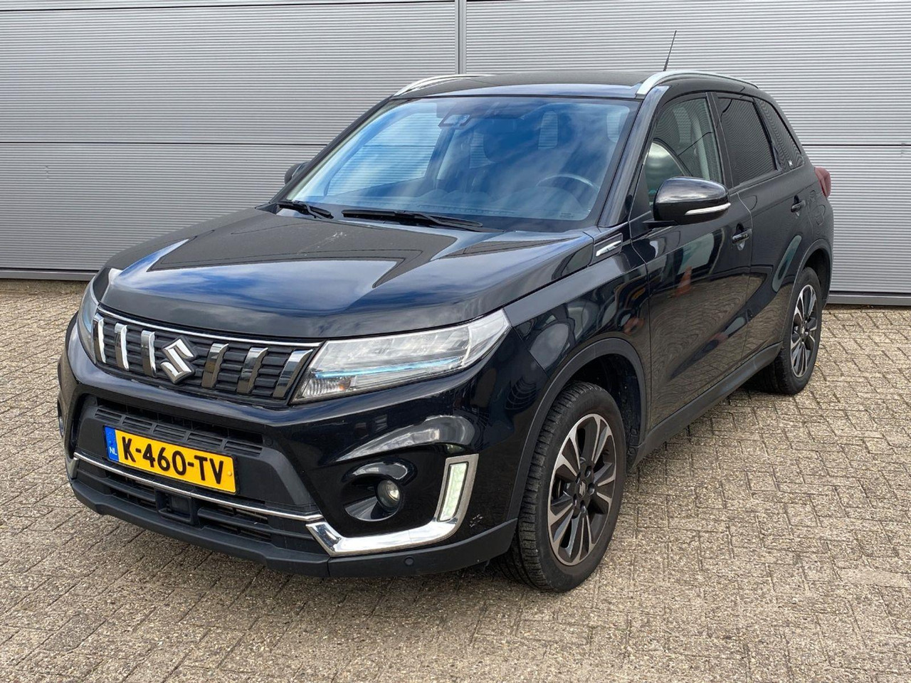 Suzuki Vitara 1.4 Boosterjet Style Smart Hybrid | 2021 | 63.245 km | Automaat | K460TV | NAP: Logisch - SUV/ Todoterreno: foto 1 Suzuki Vitara 1.4 Boosterjet Style Smart Hybrid | 2021 | 63.245 km | Automaat | K460TV | NAP: Logisch - SUV/ Todoterreno: foto 1