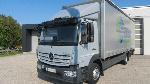 Mercedes-Benz 1224L Pr.LBW 2 to. langes Blatt, Tacho 4.1 - Camión lona: foto 1 Mercedes-Benz 1224L Pr.LBW 2 to. langes Blatt, Tacho 4.1 - Camión lona: foto 1