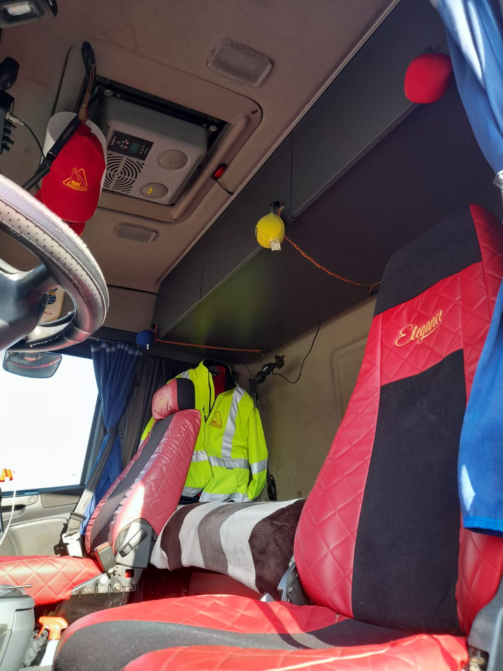 Cabeza tractora SCANIA R730: foto 6