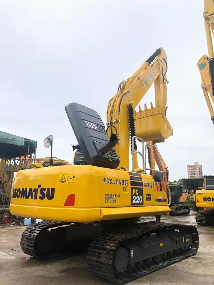KOMATSU PC220 - Excavadora: foto 4 KOMATSU PC220 - Excavadora: foto 4