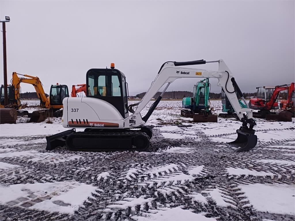 Bobcat 337D Kallistuvalla liittimellä - Miniexcavadora: foto 5 Bobcat 337D Kallistuvalla liittimellä - Miniexcavadora: foto 5