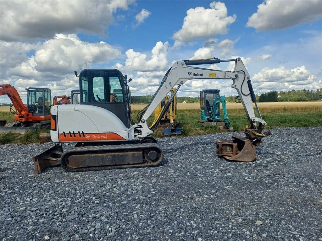 Bobcat 337D kallistajalla - Miniexcavadora: foto 5 Bobcat 337D kallistajalla - Miniexcavadora: foto 5