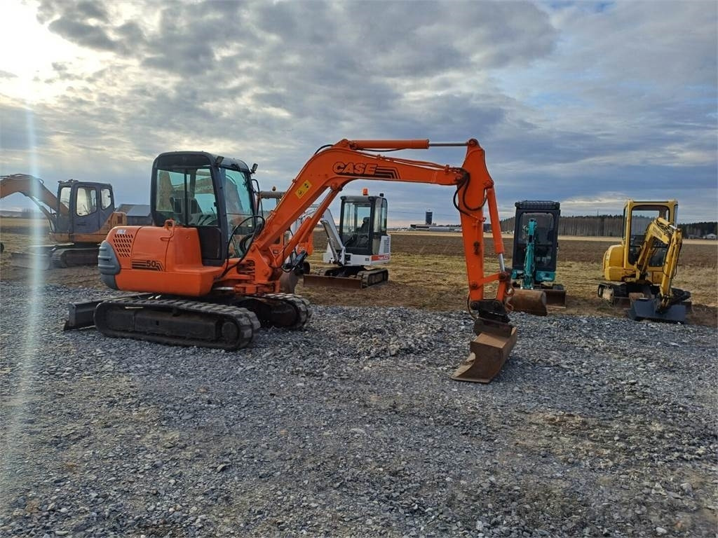 Case CX50 kallistajalla - Miniexcavadora: foto 4 Case CX50 kallistajalla - Miniexcavadora: foto 4