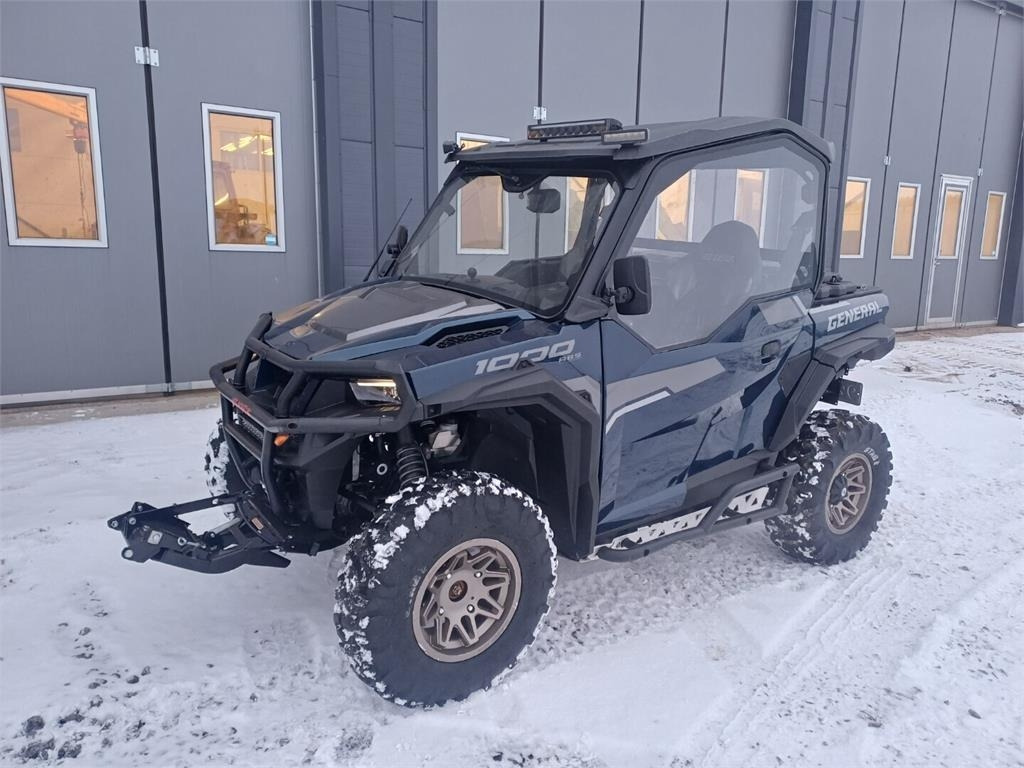 Polaris General 1000 4x4 ABS - Tractor: foto 1 Polaris General 1000 4x4 ABS - Tractor: foto 1