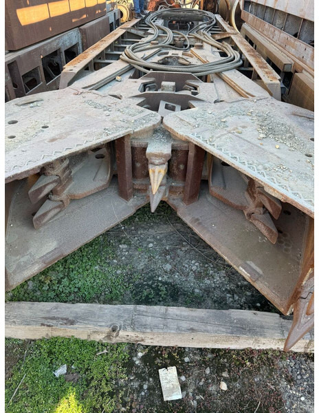 Liebherr Stein HT Diaphragm Wall - Pinza de manipulación para Maquinaria de construcción: foto 5 Liebherr Stein HT Diaphragm Wall - Pinza de manipulación para Maquinaria de construcción: foto 5