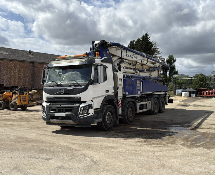 Volvo FMX K-series 42 L - Bomba de hormigon estacionaria: foto 1 Volvo FMX K-series 42 L - Bomba de hormigon estacionaria: foto 1