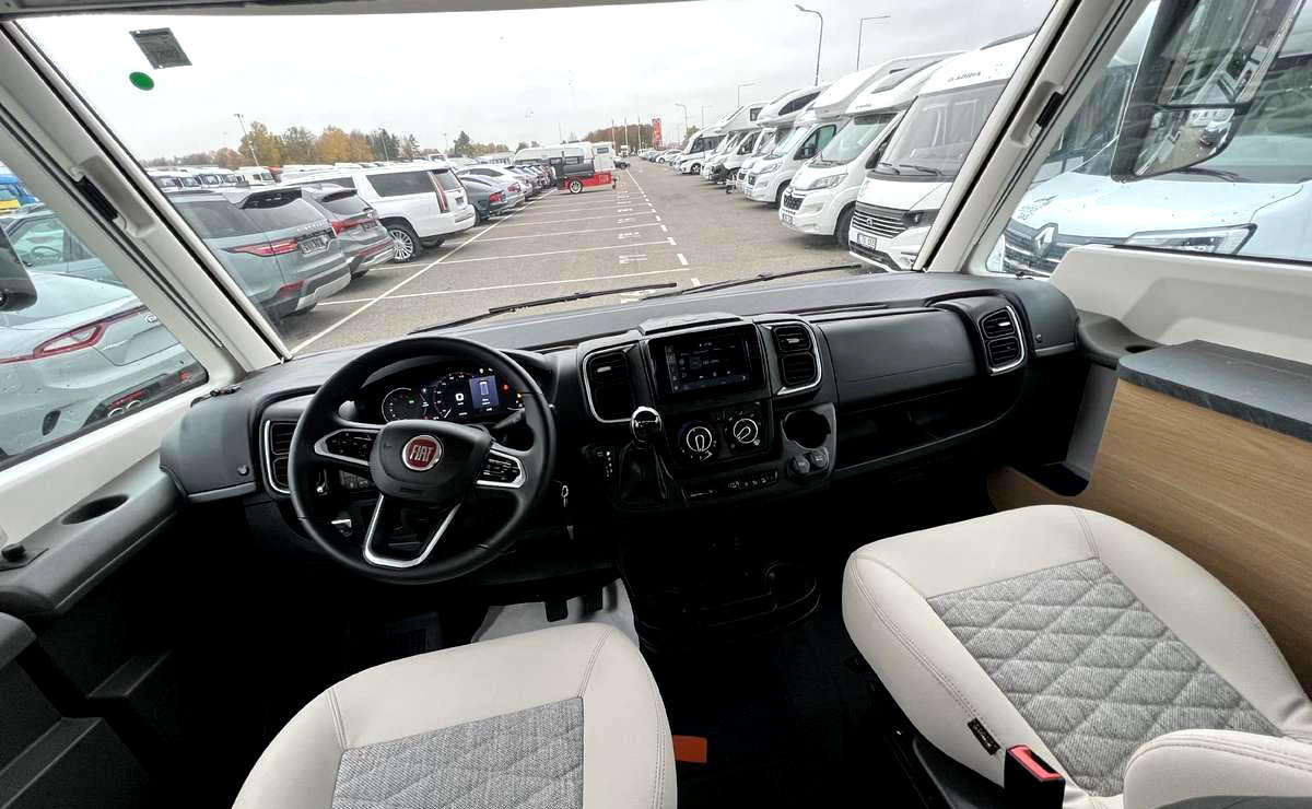 ADRIA Sonic 700DC - Autocaravana integral: foto 4 ADRIA Sonic 700DC - Autocaravana integral: foto 4
