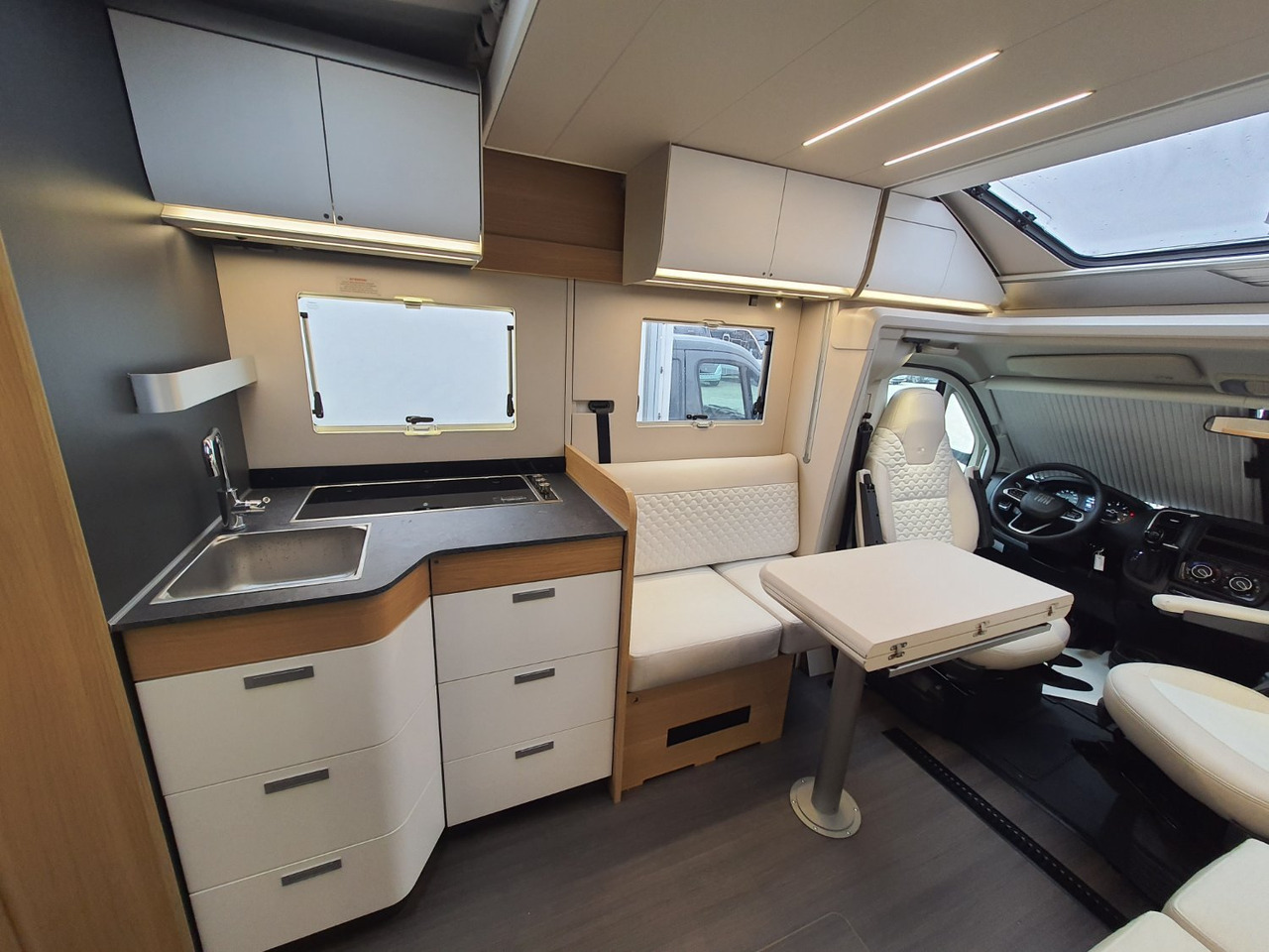 Adria Matrix Plus 670DC - Autocaravana perfilada: foto 5 Adria Matrix Plus 670DC - Autocaravana perfilada: foto 5
