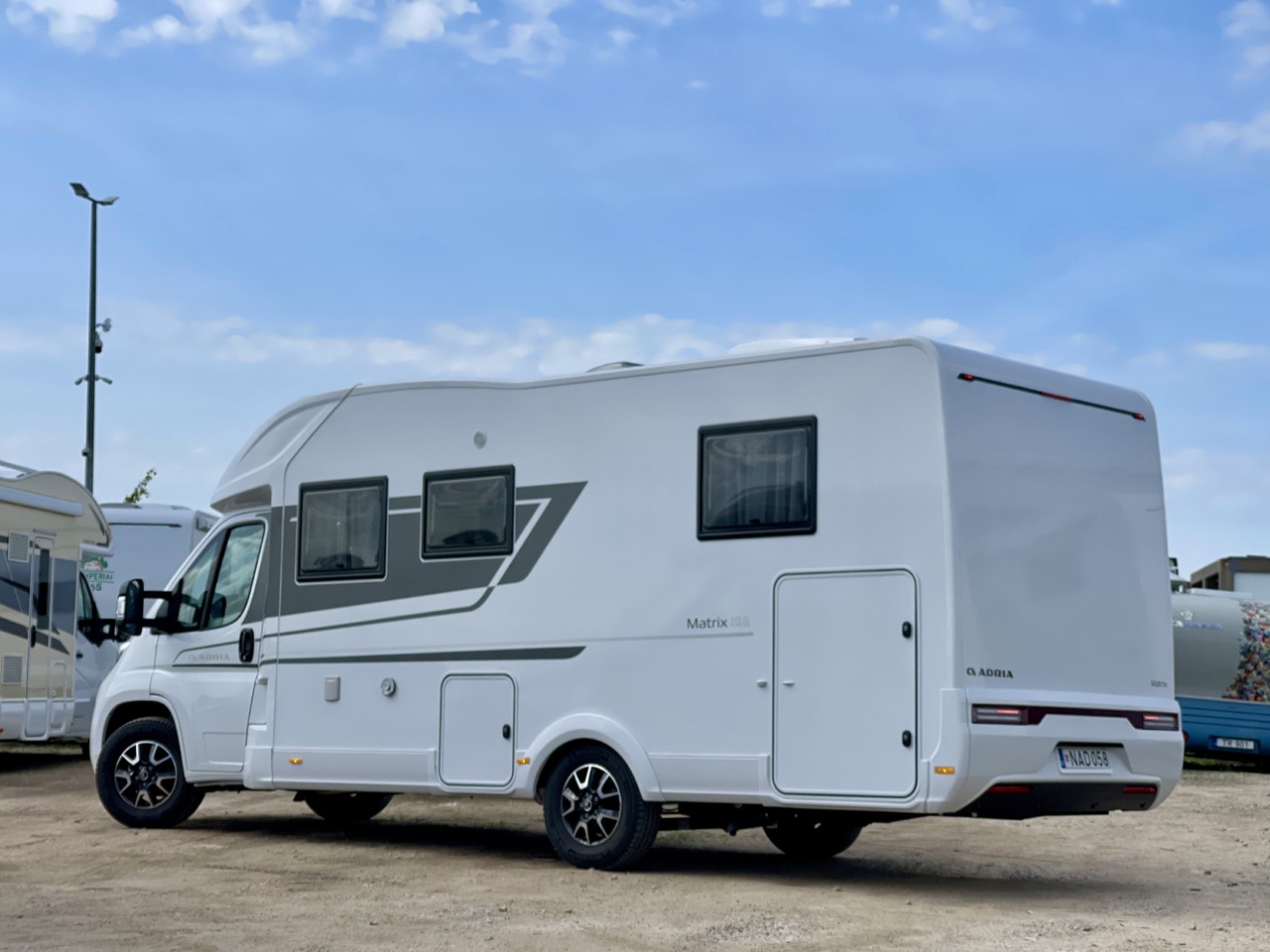 Adria Matrix Plus 670DC - Autocaravana perfilada: foto 2 Adria Matrix Plus 670DC - Autocaravana perfilada: foto 2