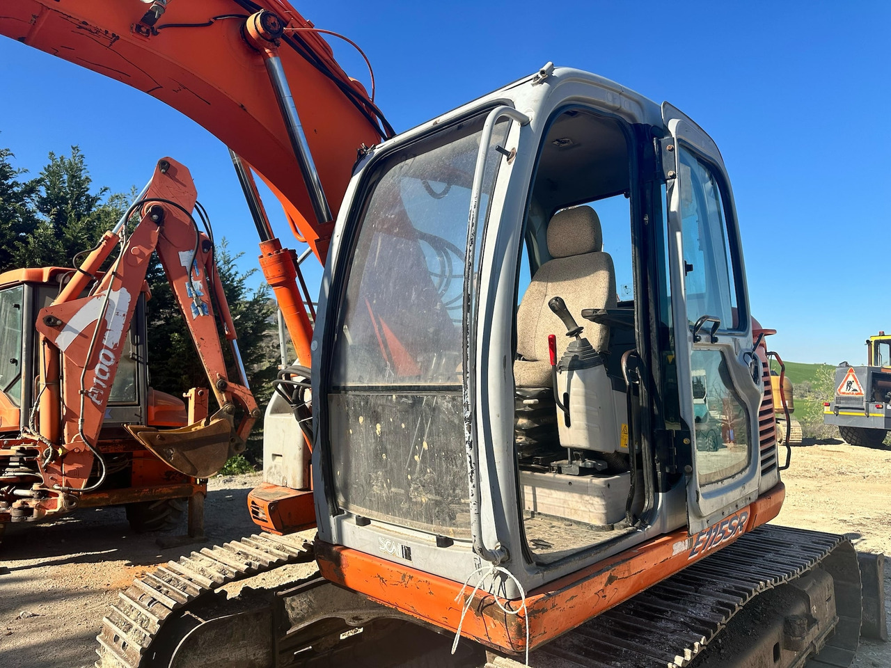 FIAT KOBELCO E115SR - Excavadora de cadenas: foto 5 FIAT KOBELCO E115SR - Excavadora de cadenas: foto 5