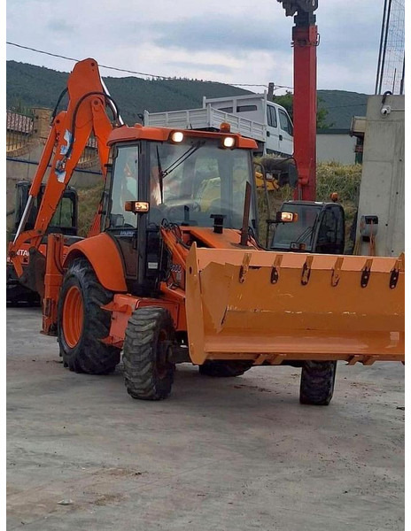 Fiat KOBELCO FB100 - Retroexcavadora: foto 1 Fiat KOBELCO FB100 - Retroexcavadora: foto 1