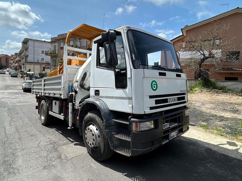 Iveco EuroCargo 100E21 - Grúa para camión: foto 1 Iveco EuroCargo 100E21 - Grúa para camión: foto 1