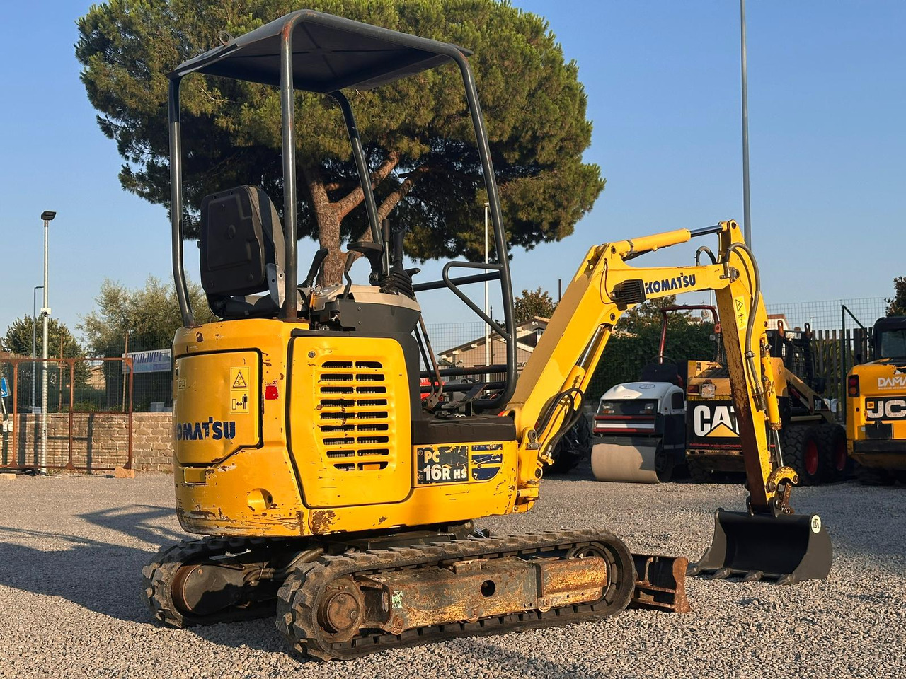 KOMATSU PC16R-3HS - Miniexcavadora: foto 3 KOMATSU PC16R-3HS - Miniexcavadora: foto 3