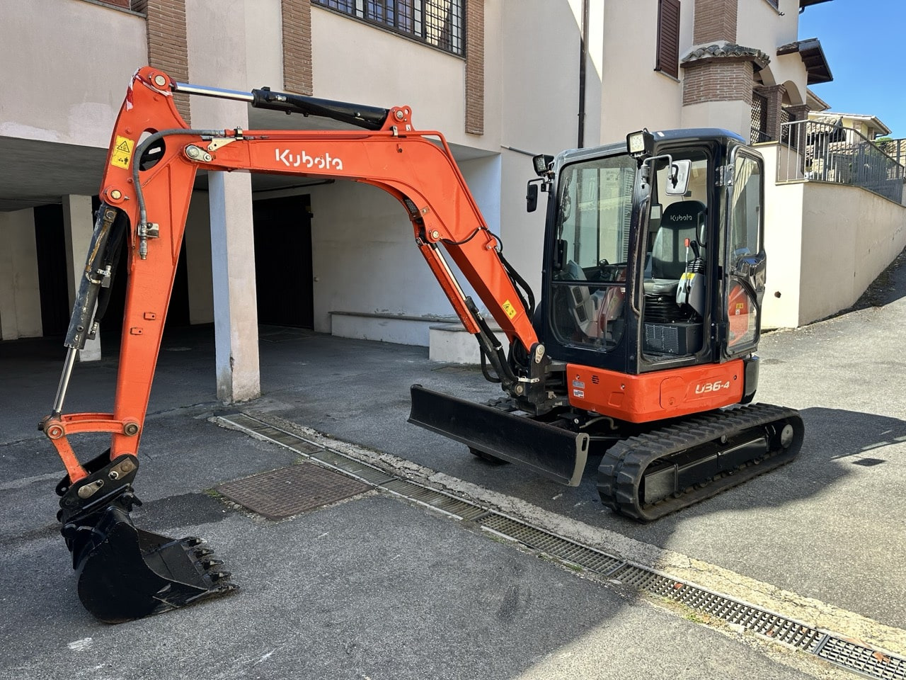 KUBOTA U36-4 - Miniexcavadora: foto 1 KUBOTA U36-4 - Miniexcavadora: foto 1